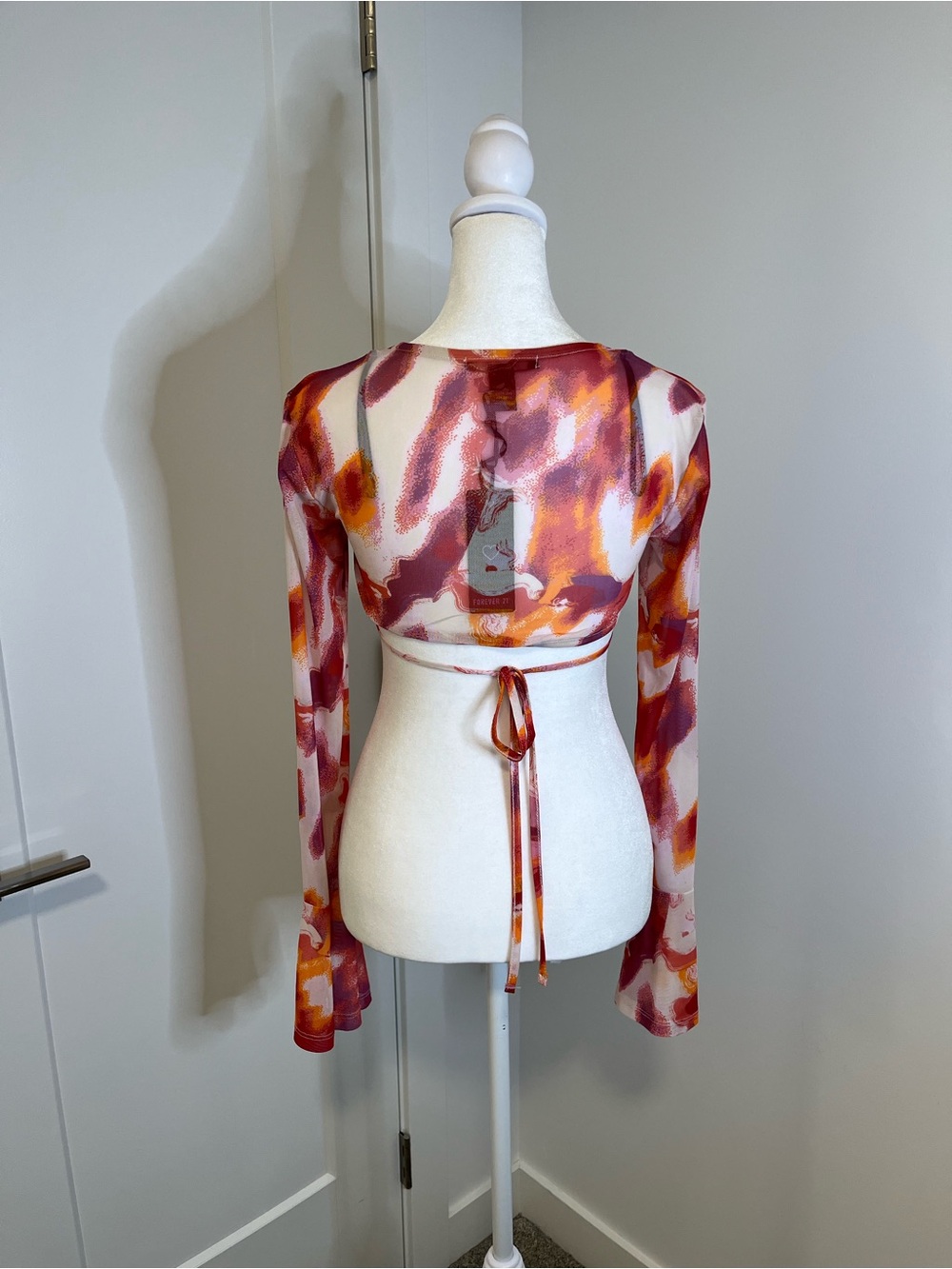 FOREVER 21 Sheer Flare Sleeve Crop Top NWT - FREE SHIPPING on Bundles $85+ - Picture 5 of 16